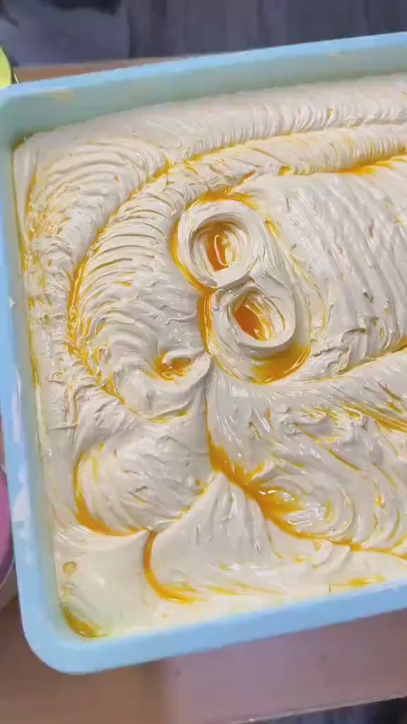 •  Material: Cream
•  Texture: Cream
•  Skin Types: All Skin Types