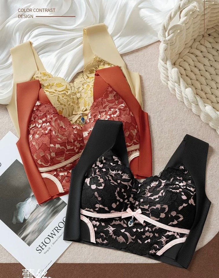 Lace bralette
Wireless bra
Push-up bra
Non-padded lace bralette